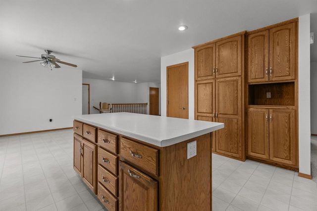 2412 LUPINE COURT, Menasha, WI 54952