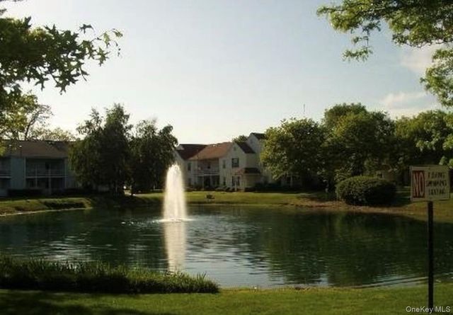 99 Fairview Circle 211U, Middle Island, NY 11953