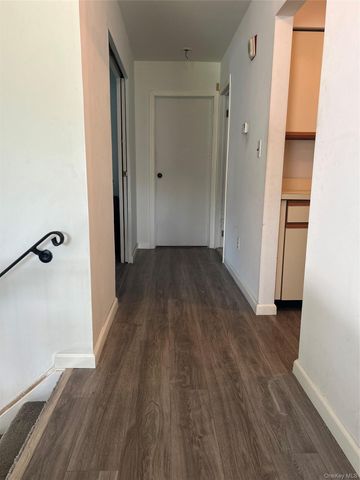 99 Fairview Circle 211U, Middle Island, NY 11953