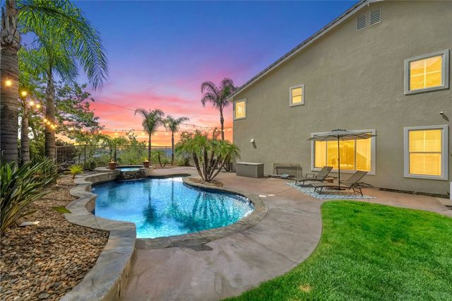 35519 Iceplant LN, Murrieta, CA 92562