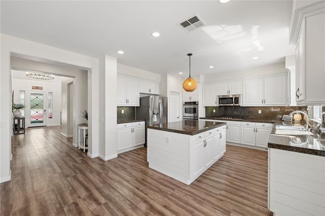 35519 Iceplant LN, Murrieta, CA 92562