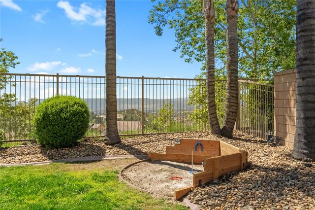 35519 Iceplant LN, Murrieta, CA 92562