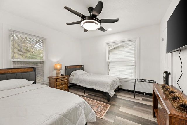 615 Circle Drive, Arlington, TX 76010