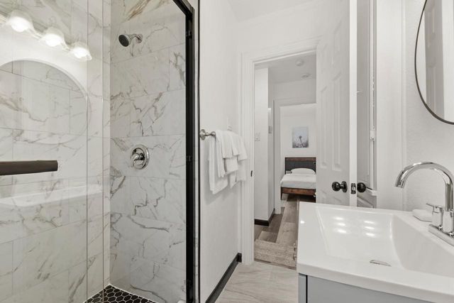 615 Circle Drive, Arlington, TX 76010