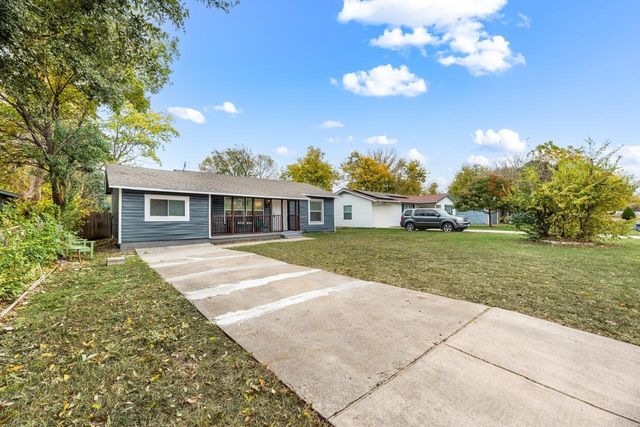 615 Circle Drive, Arlington, TX 76010