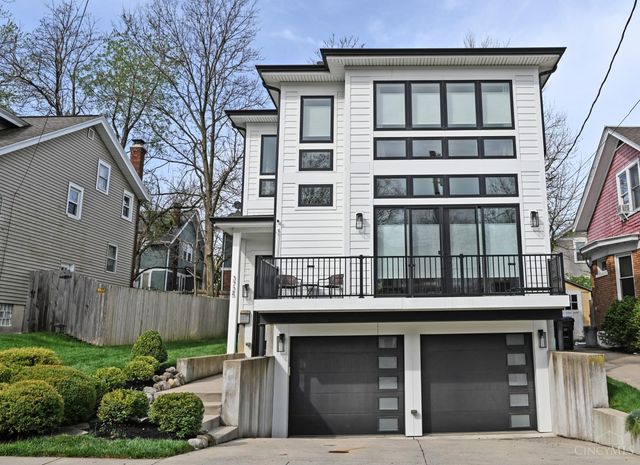 3725 Maple Park Avenue, Cincinnati, OH 45209