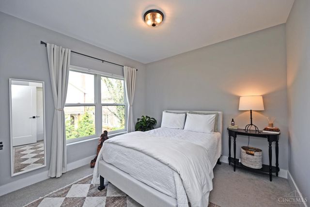 3725 Maple Park Avenue, Cincinnati, OH 45209