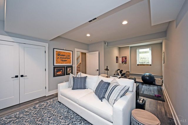 3725 Maple Park Avenue, Cincinnati, OH 45209