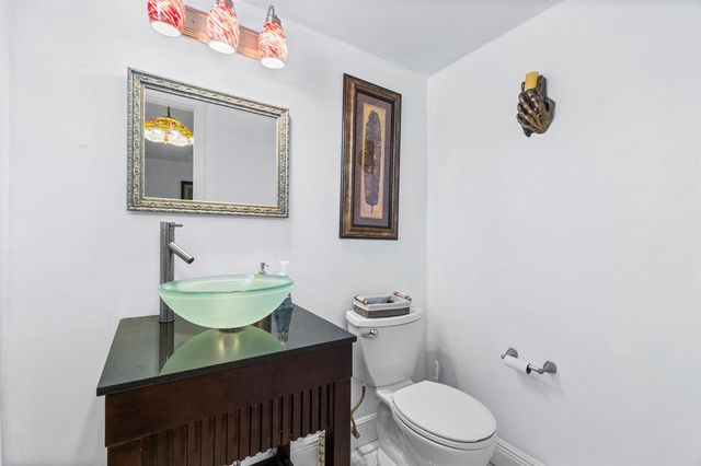 658 NE 6th Court E E, Boynton Beach, FL 33435