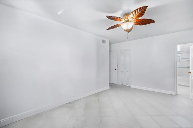 658 NE 6th Court E E, Boynton Beach, FL 33435