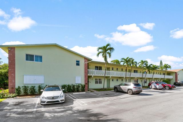 658 NE 6th Court E E, Boynton Beach, FL 33435