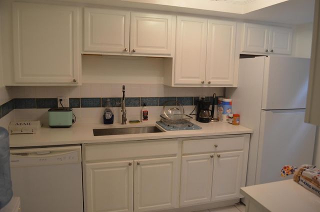 658 NE 6th Court E E, Boynton Beach, FL 33435
