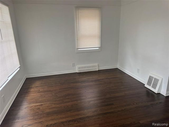 9606 Chatham, Detroit, MI 48239