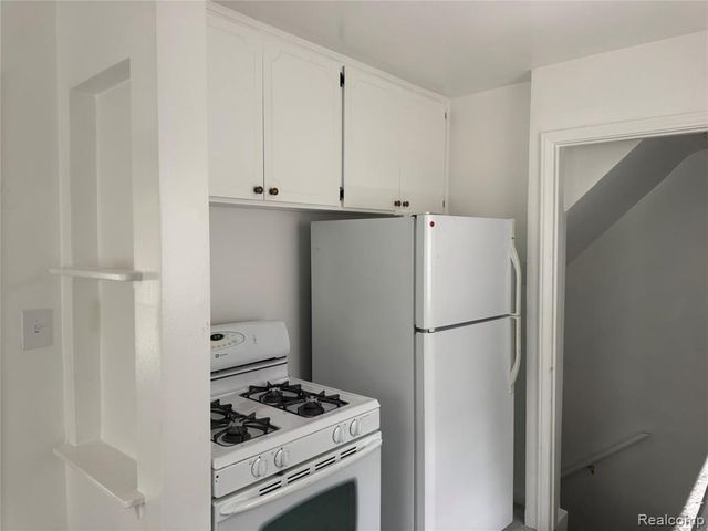 9606 Chatham, Detroit, MI 48239
