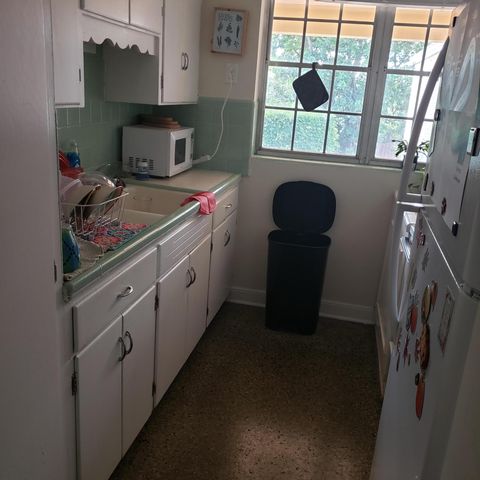 3637 S Olive Avenue, West Palm Beach, FL 33405