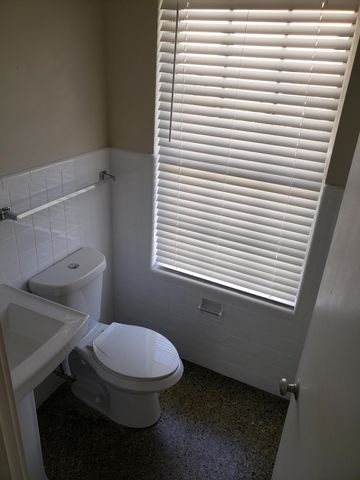 3637 S Olive Avenue, West Palm Beach, FL 33405