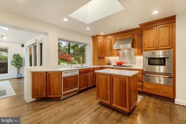 6225 KELLOGG DR, Mclean, VA 22101