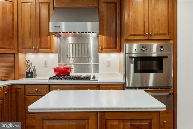 6225 KELLOGG DR, Mclean, VA 22101