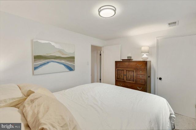 6225 KELLOGG DR, Mclean, VA 22101