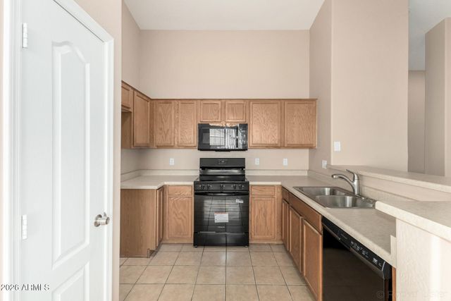 4915 W Burgess Lane, Laveen, AZ 85339