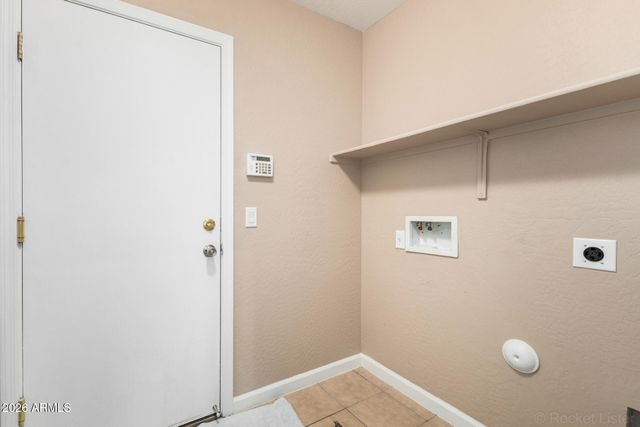 4915 W Burgess Lane, Laveen, AZ 85339