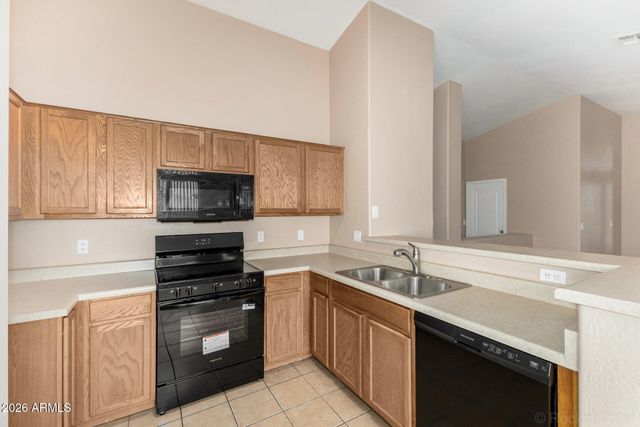 4915 W Burgess Lane, Laveen, AZ 85339