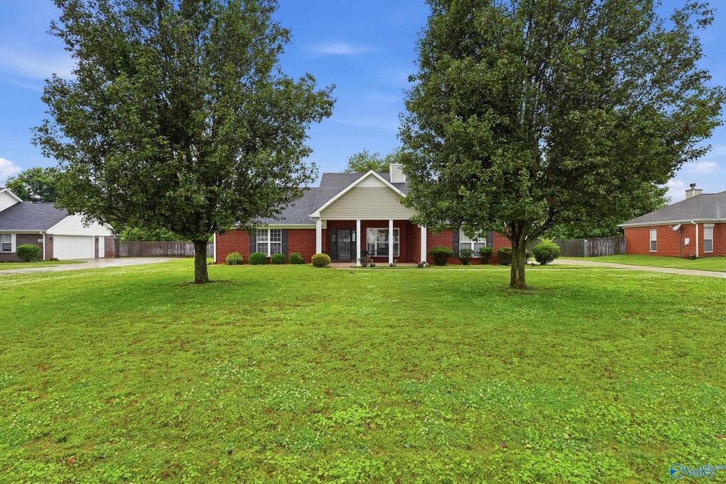104 Autumn Glaze Drive, Meridianville, AL 35759
