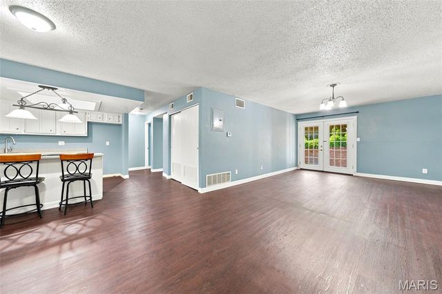1465 Heritage Landing 104, St Charles, MO 63303