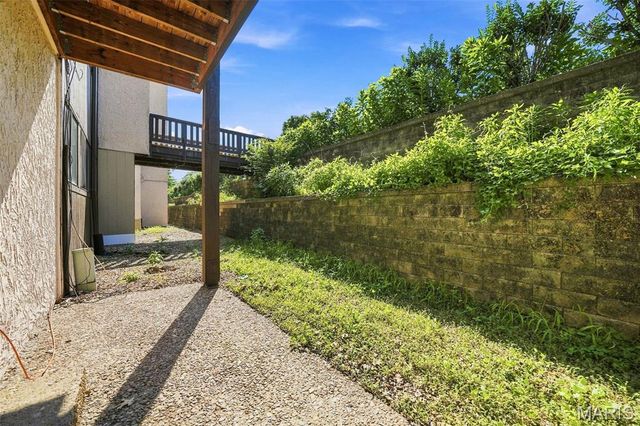 1465 Heritage Landing 104, St Charles, MO 63303