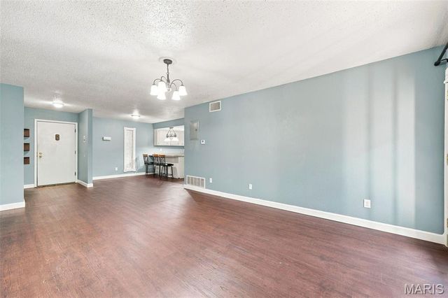 1465 Heritage Landing 104, St Charles, MO 63303