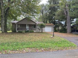 1185 Townsend Avenue, Youngstown, OH 44505