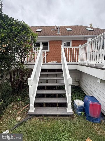 5405 BROOKLAND RD, Alexandria, VA 22310