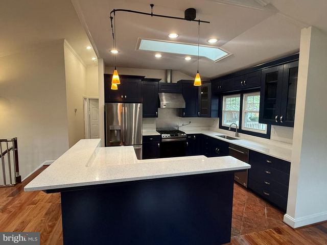 5405 BROOKLAND RD, Alexandria, VA 22310