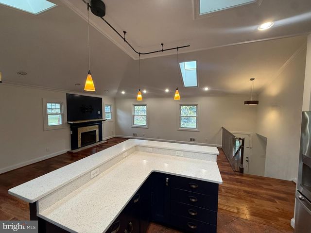 5405 BROOKLAND RD, Alexandria, VA 22310
