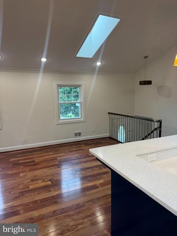 5405 BROOKLAND RD, Alexandria, VA 22310