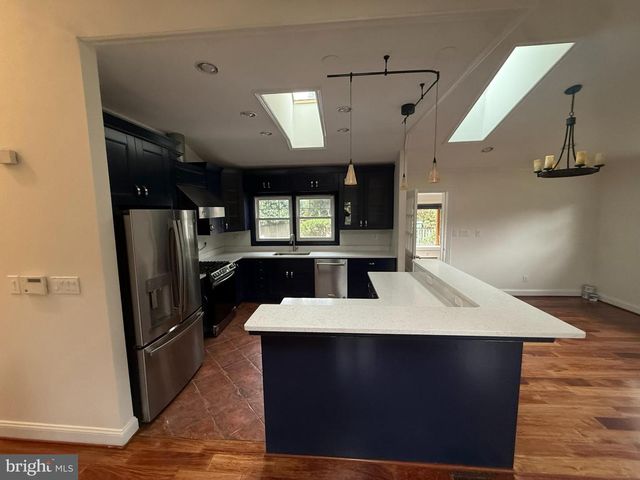 5405 BROOKLAND RD, Alexandria, VA 22310