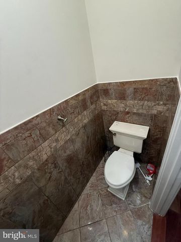 5405 BROOKLAND RD, Alexandria, VA 22310