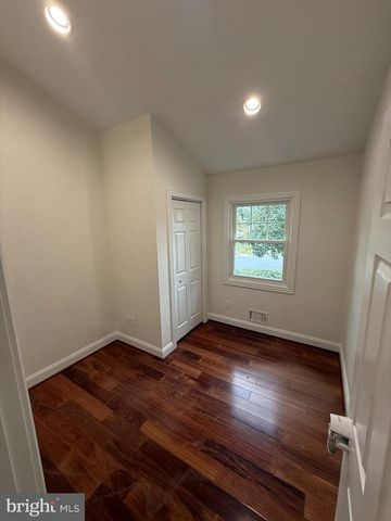 5405 BROOKLAND RD, Alexandria, VA 22310