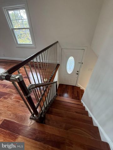 5405 BROOKLAND RD, Alexandria, VA 22310