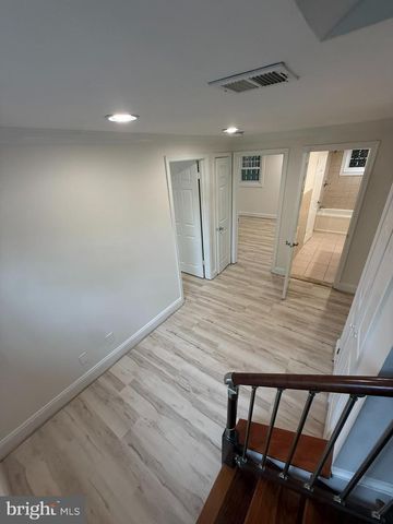 5405 BROOKLAND RD, Alexandria, VA 22310
