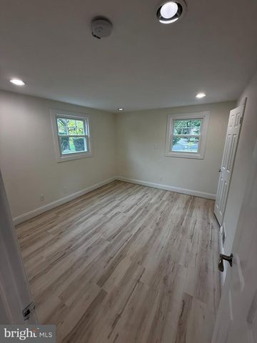 5405 BROOKLAND RD, Alexandria, VA 22310