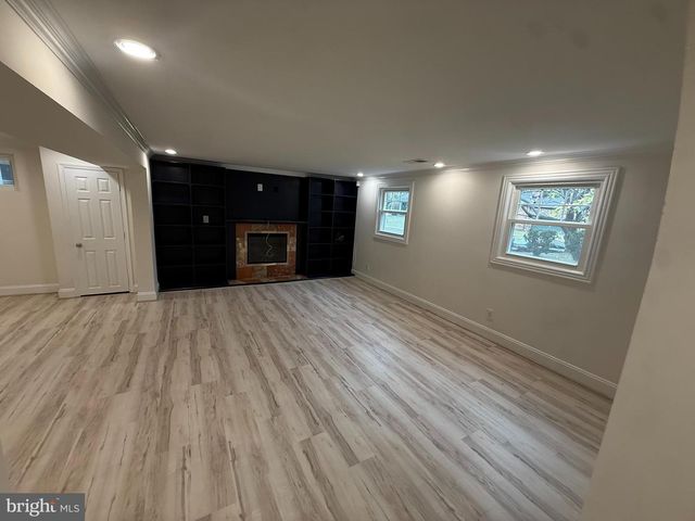5405 BROOKLAND RD, Alexandria, VA 22310