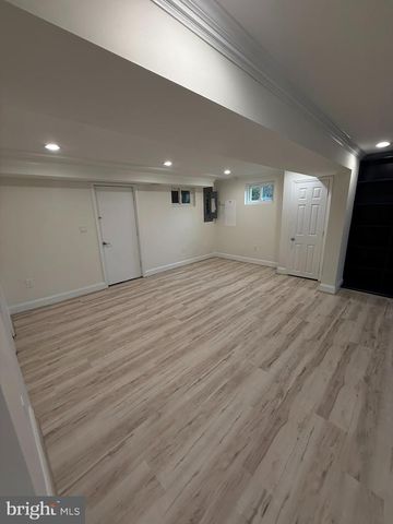 5405 BROOKLAND RD, Alexandria, VA 22310