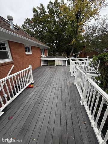 5405 BROOKLAND RD, Alexandria, VA 22310