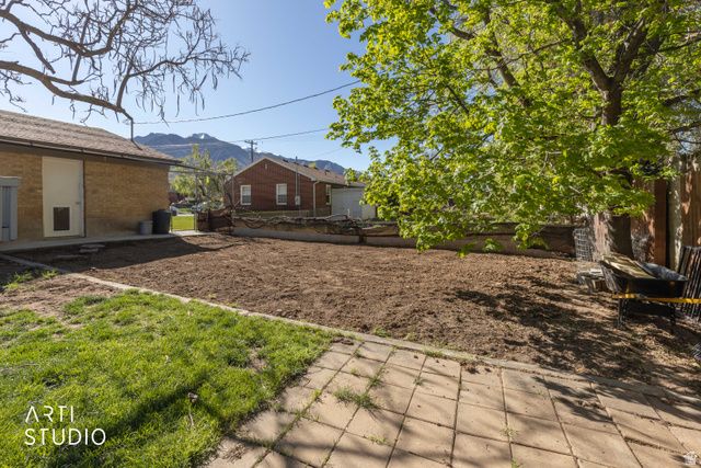 907 S TYLER AVE, Ogden, UT 84404