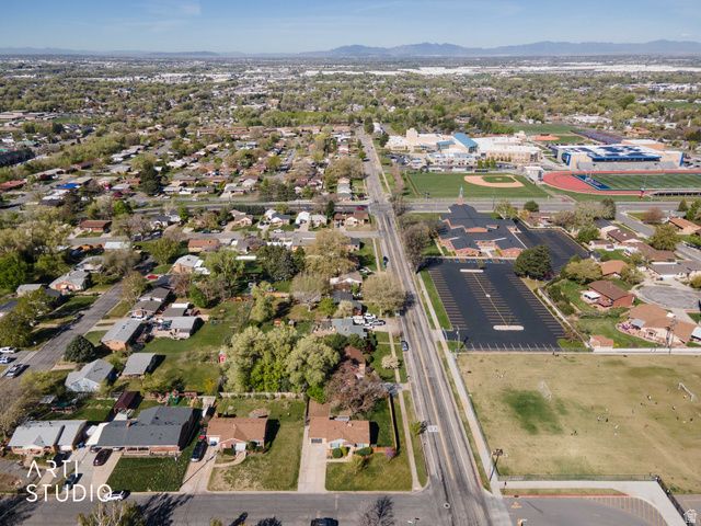 907 S TYLER AVE, Ogden, UT 84404