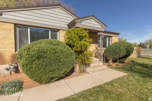 907 S TYLER AVE, Ogden, UT 84404