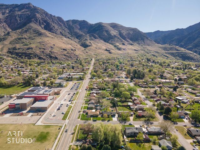 907 S TYLER AVE, Ogden, UT 84404