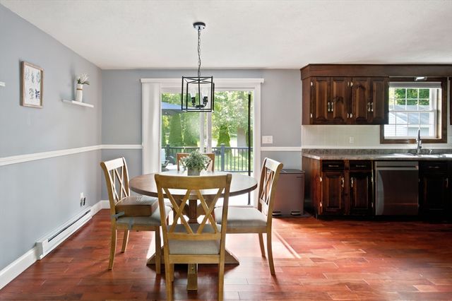 19 Sawdy Pond Avenue, Tiverton, RI 02878