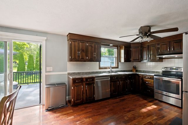 19 Sawdy Pond Avenue, Tiverton, RI 02878